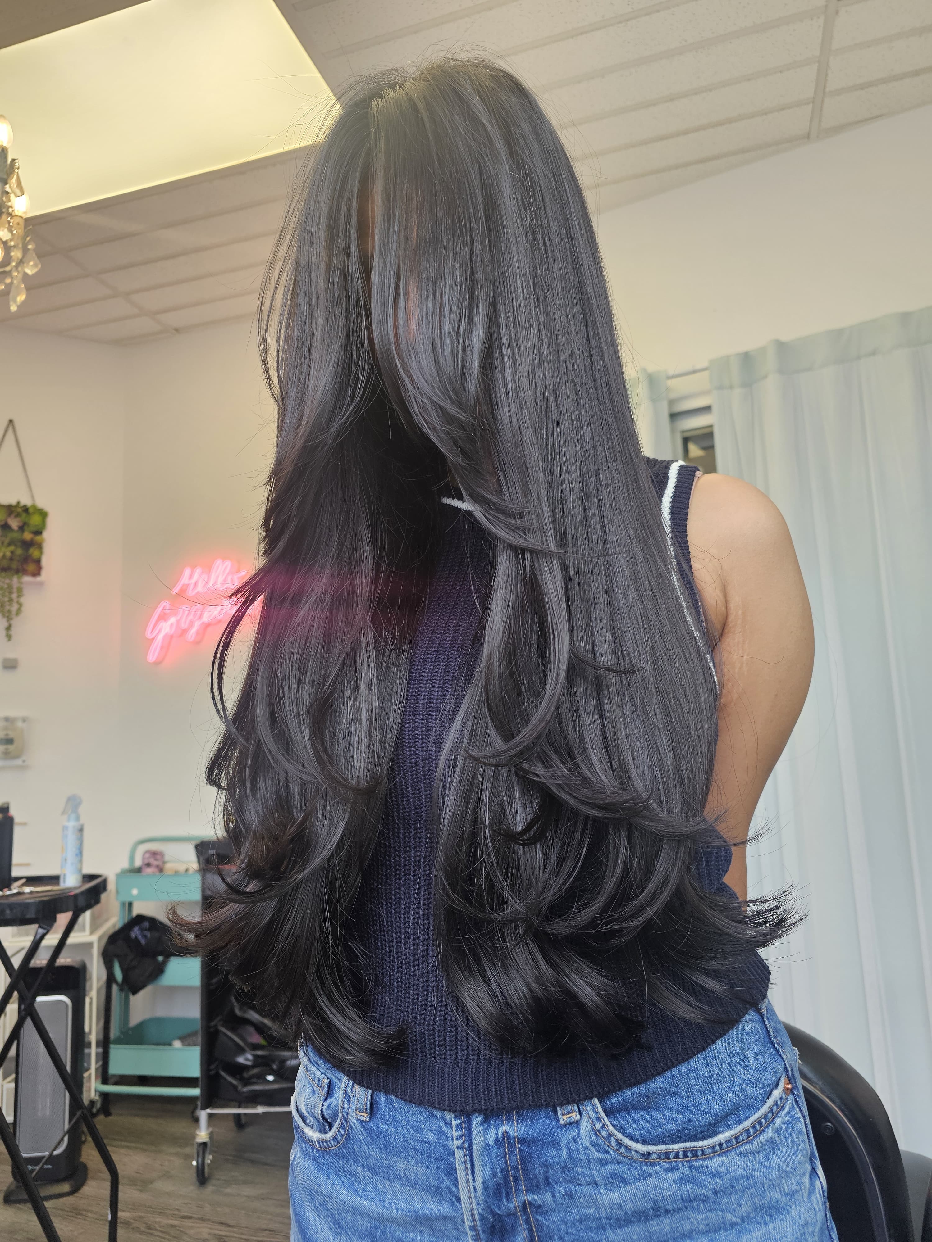 Dark layered blowout